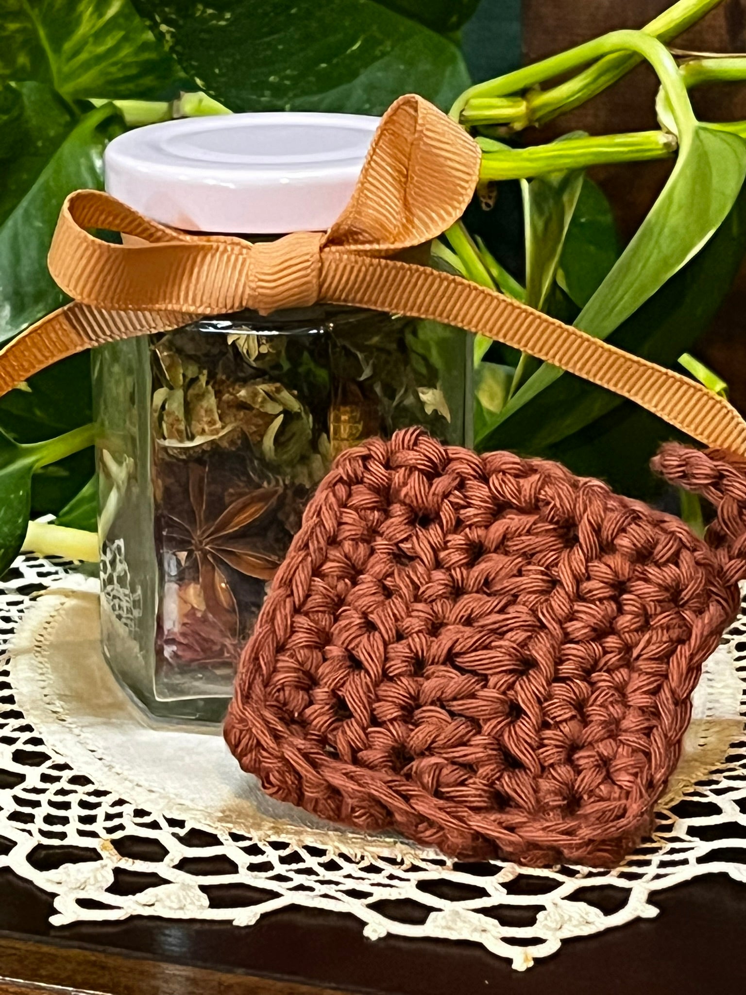 Protection Spell Jar - Rose, Fern & Star Anise Blend