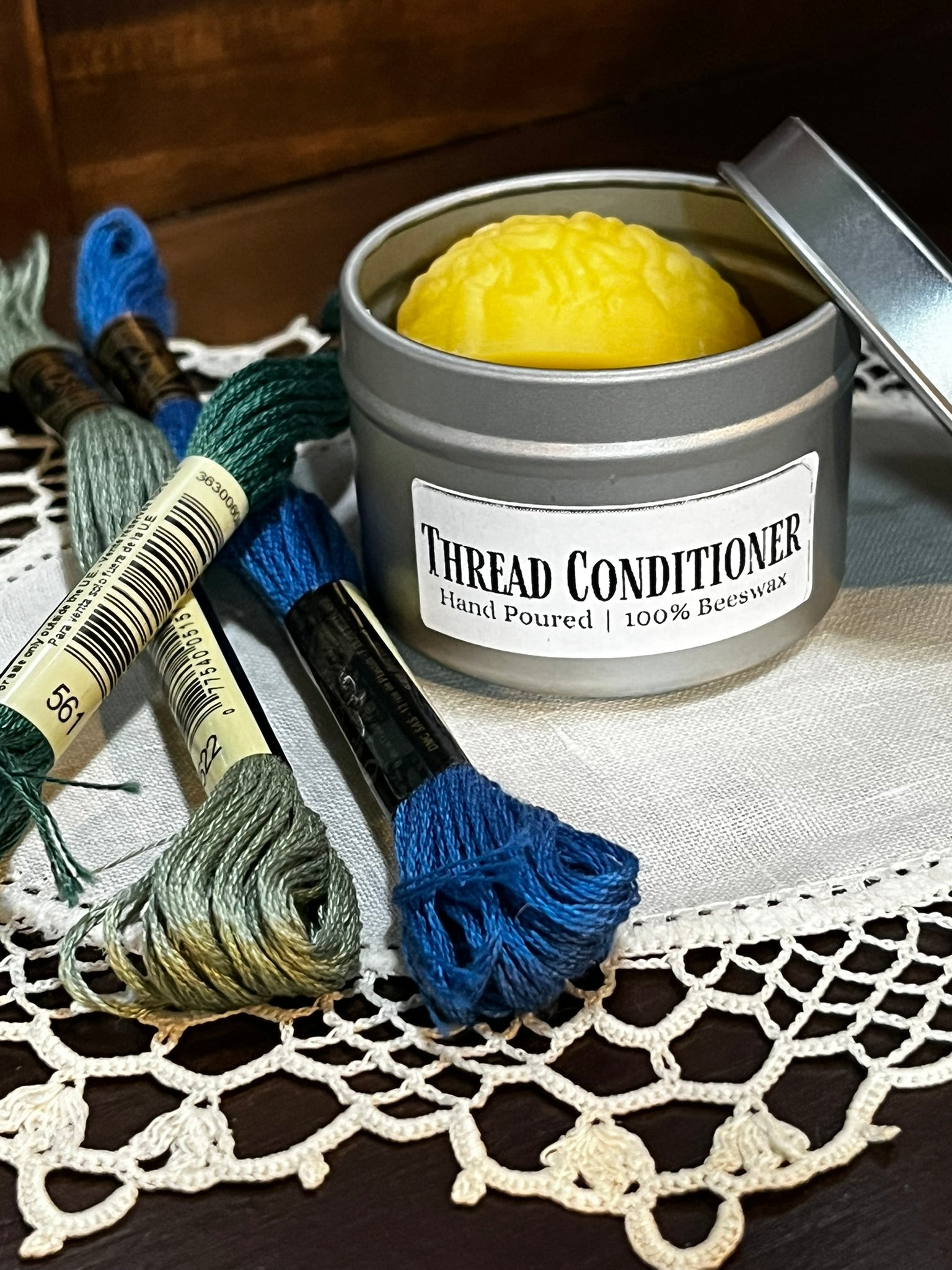 Beeswax Thread Conditioner – Smooth, Strengthen & Tangle-Proof Your Thread