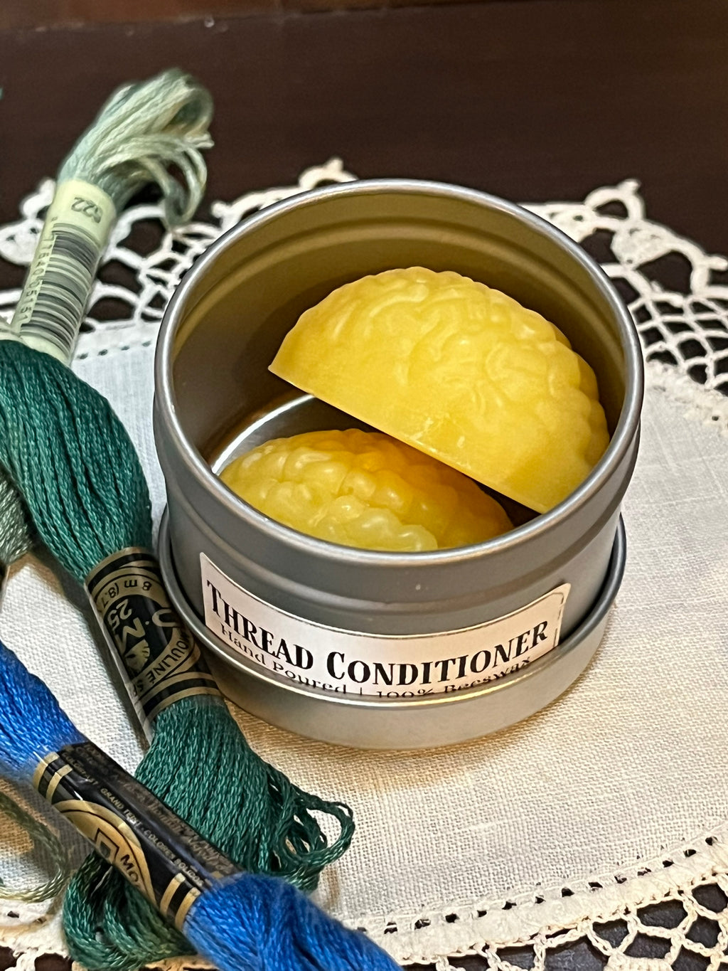 Beeswax Thread Conditioner – Smooth, Strengthen & Tangle-Proof Your Thread